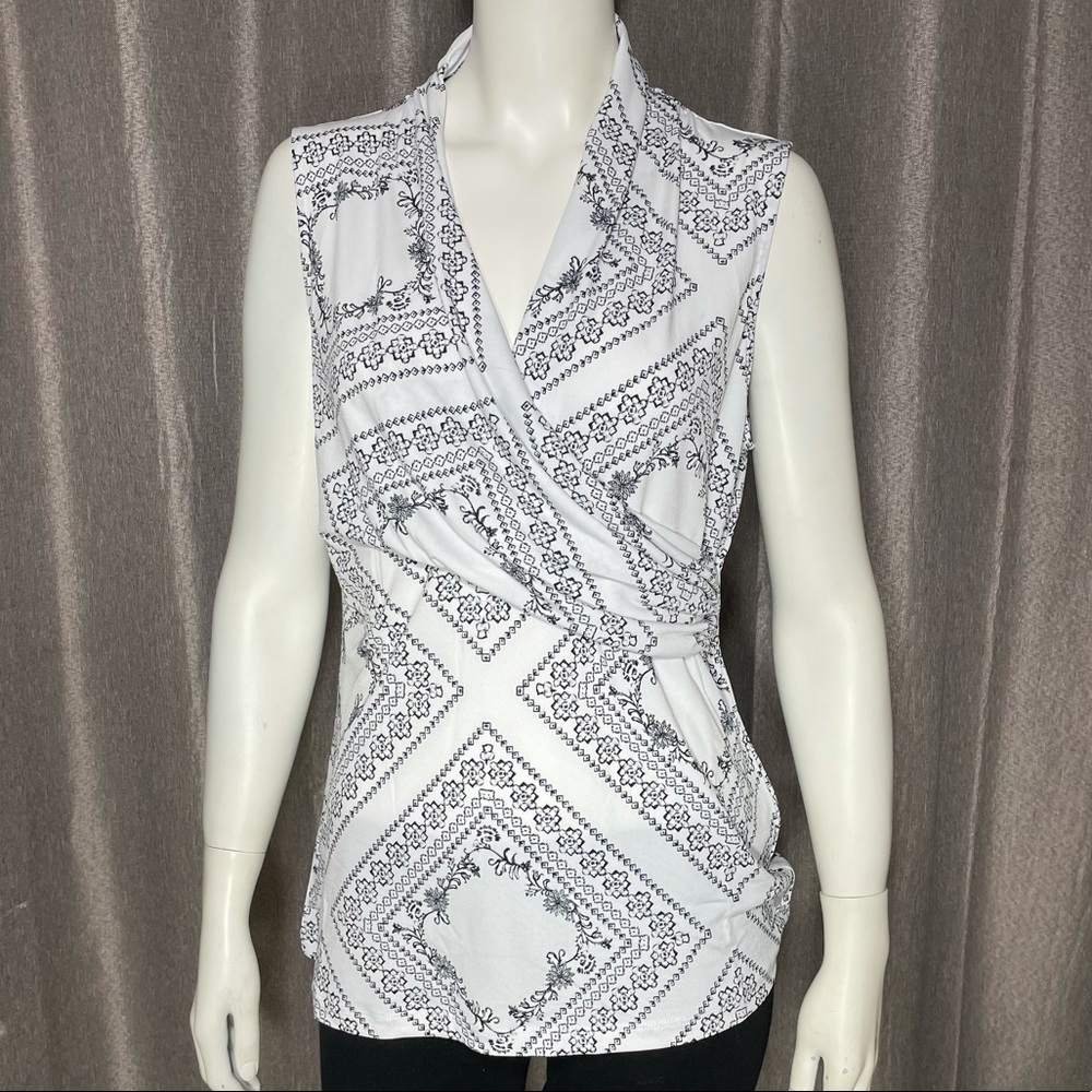 DKNY Women’s Front Wrap Sleeveless Pattern Blouse